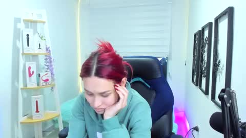 Snapshot of naomy_sex_69 chatting on 11.19.25 naomy_sex_69 online show from 11.19.25