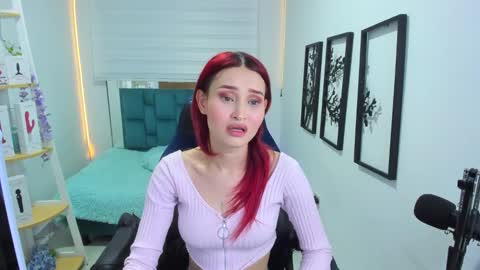 Snapshot of naomy_sex_69 chatting on 11.21.25 naomy_sex_69 online show from 11.21.25