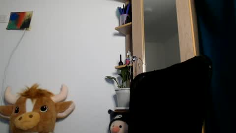 Snapshot of naomylux1 chatting on 07.17.26 naomylux1 online show from 07.17.26