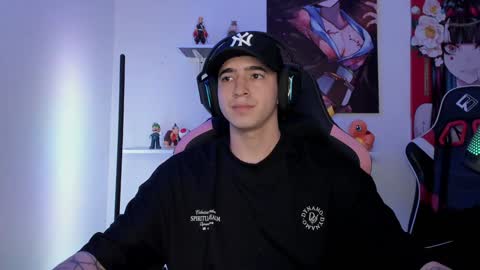 Snapshot of naranjo_seb chatting on 12.31.24 sebastian online show from 12.31.24