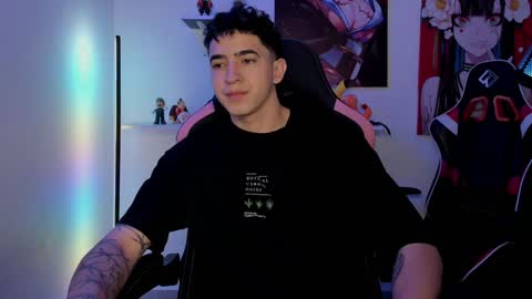 Snapshot of naranjo_seb chatting on 01.04.25 sebastian online show from 01.04.25