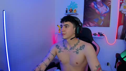 Snapshot of naranjo_seb chatting on 02.04.25 sebastian online show from 02.04.25