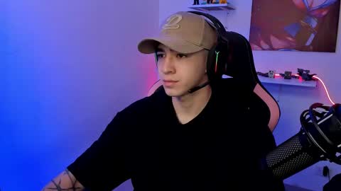 Snapshot of naranjo_seb chatting on 02.20.25 sebastian online show from 02.20.25