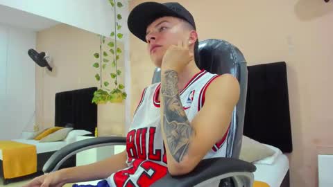 Nascary Fox online show from 12.02.25