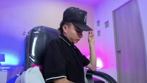 Snapshot of nascary_fox chatting on 04.19.26 Nascary Fox online show from 04.19.26