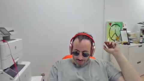 Snapshot of nassobout chatting on 01.22.25 nassobout online show from 01.22.25
