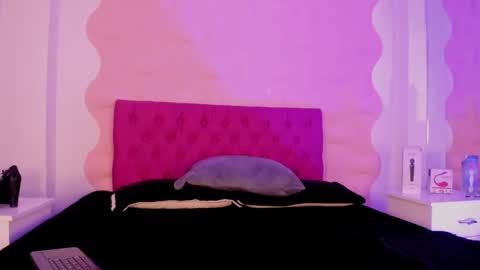 Snapshot of nastasha_nasty1 chatting on 11.06.25 Maira online show from 11.06.25