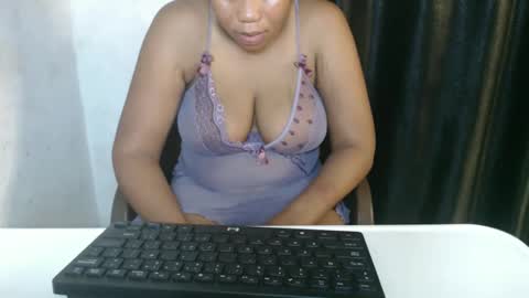 Snapshot of nasty_luna0 chatting on 10.28.25 nasty_luna0 online show from 10.28.25
