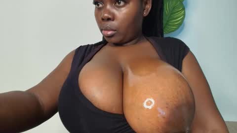 Snapshot of nasty_nohelah chatting on 11.07.25 chimummy online show from 11.07.25