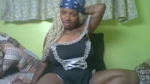 Snapshot of nasty_sly chatting on 10.20.25 nasty_sly online show from 10.20.25