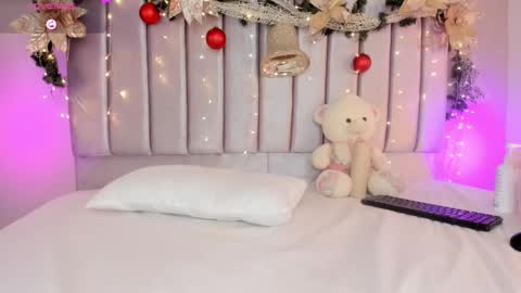 Deisy online show from 12.14.24