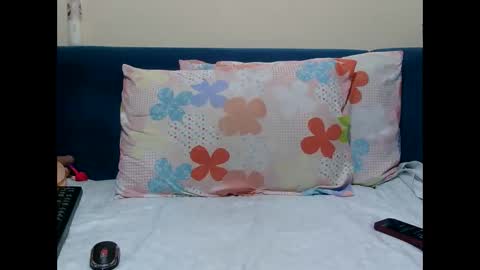 Bella online show from 11.18.25