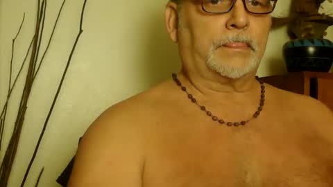 Snapshot of nastydaddyfatcock8 chatting on 12.11.24 Daddy online show from 12.11.24