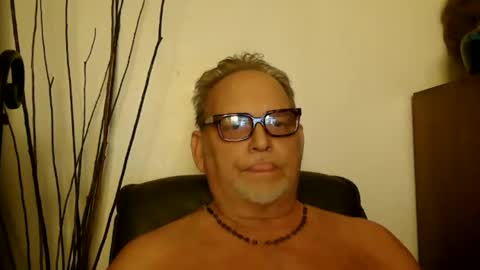 Snapshot of nastydaddyfatcock8 chatting on 01.23.25 Daddy online show from 01.23.25