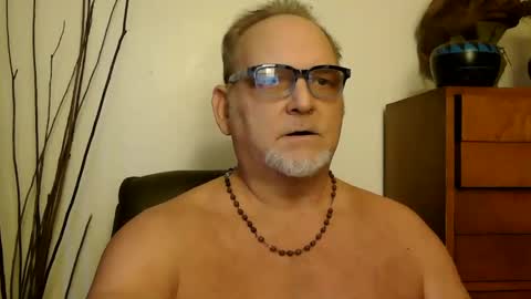 Snapshot of nastydaddyfatcock8 chatting on 01.27.25 Daddy online show from 01.27.25
