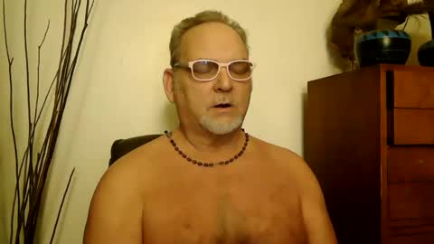 Snapshot of nastydaddyfatcock8 chatting on 01.31.25 Daddy online show from 01.31.25