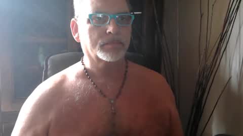 Snapshot of nastydaddyfatcock8 chatting on 03.10.25 Daddy online show from 03.10.25