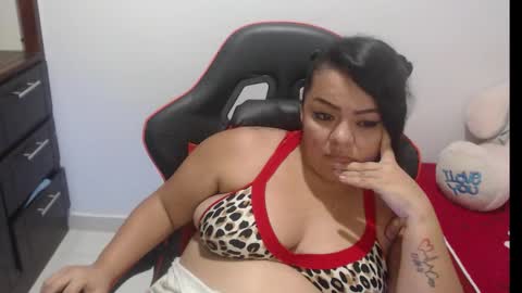 Snapshot of natachaprinss22 chatting on 10.23.25 Nata Ramirez online show from 10.23.25