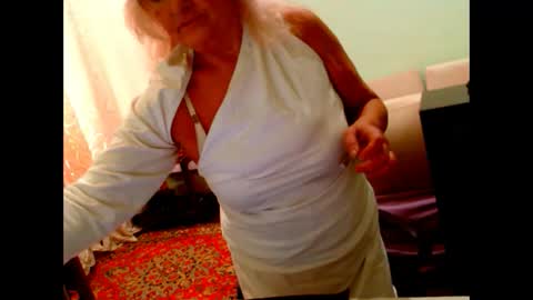 natali online show from 10.19.25