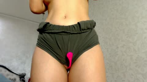 Snapshot of natalia_peach chatting on 01.20.25 Wild influence online show from 01.20.25