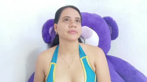 Snapshot of nataliavela chatting on 04.21.26 nataliavela online show from 04.21.26