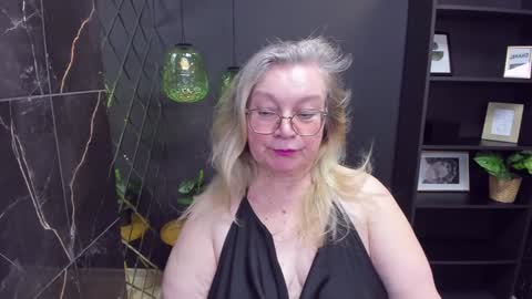 Snapshot of natalicloud chatting on 12.08.24 NataliCloud online show from 12.08.24