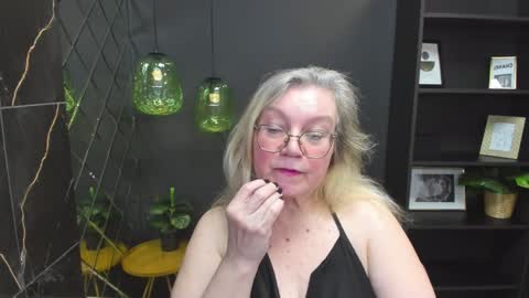 Snapshot of natalicloud chatting on 12.21.24 NataliCloud online show from 12.21.24