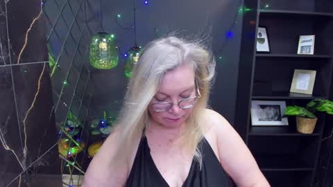 Snapshot of natalicloud chatting on 12.26.24 NataliCloud online show from 12.26.24