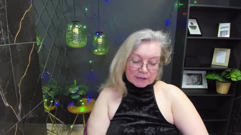 Snapshot of natalicloud chatting on 12.29.24 NataliCloud online show from 12.29.24