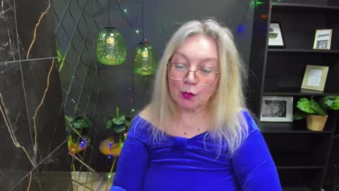Snapshot of natalicloud chatting on 12.30.24 NataliCloud online show from 12.30.24