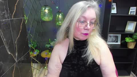 Snapshot of natalicloud chatting on 01.05.25 NataliCloud online show from 01.05.25