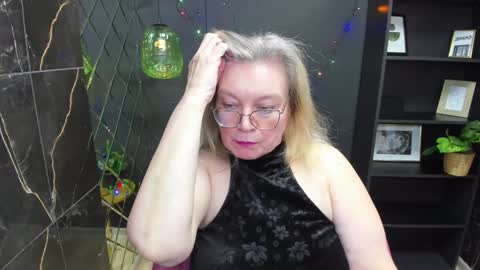 Snapshot of natalicloud chatting on 01.05.25 NataliCloud online show from 01.05.25