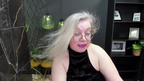 Snapshot of natalicloud chatting on 01.22.25 NataliCloud online show from 01.22.25