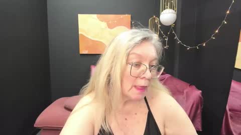 Snapshot of natalicloud chatting on 02.10.25 NataliCloud online show from 02.10.25