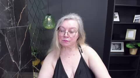 Snapshot of natalicloud chatting on 02.22.25 NataliCloud online show from 02.22.25