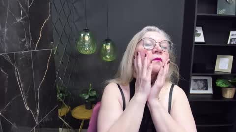 Snapshot of natalicloud chatting on 02.23.25 NataliCloud online show from 02.23.25