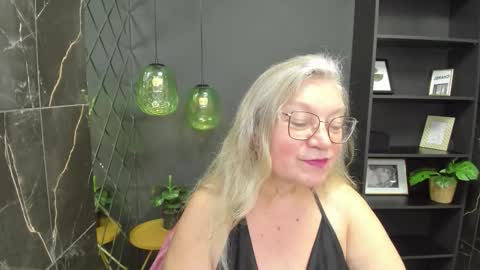Snapshot of natalicloud chatting on 10.04.25 NataliCloud online show from 10.04.25