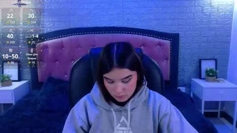 natalie  online show from 11.10.25