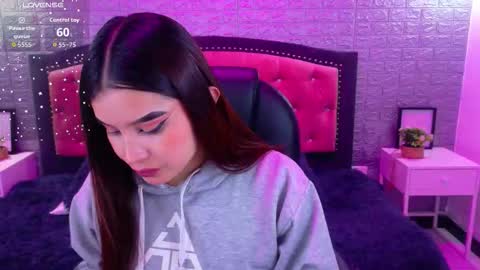 natalie  online show from 11.24.25