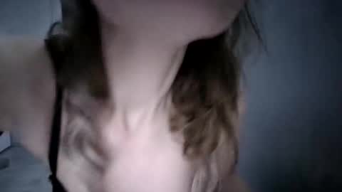 Snapshot of nataliexo111 chatting on 12.15.25 Natali online show from 12.15.25