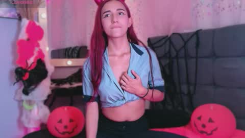 natalliapradas online show from 10.21.25