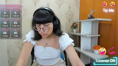 Snapshot of nataly_cloud chatting on 01.29.25 N A T A L Y online show from 01.29.25