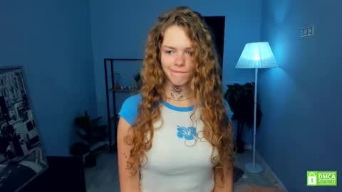 Snapshot of nataly_hello chatting on 11.25.25 Natalie online show from 11.25.25