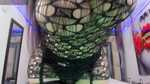 Snapshot of nataly_kydman chatting on 01.24.25 Nataly Kydman online show from 01.24.25