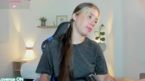 Snapshot of nataly_rodri chatting on 07.14.26 Nataly online show from 07.14.26