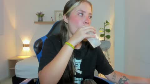 Snapshot of nataly_rodri chatting on 07.18.26 Nataly online show from 07.18.26