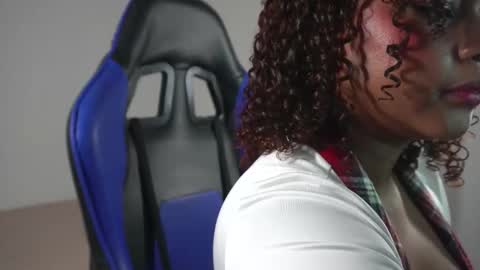 Naty online show from 12.18.25