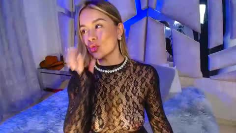 Natalye foster online show from 04.18.26