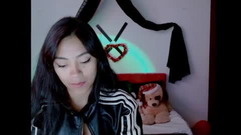 Nataly Escobar online show from 03.12.25