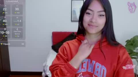 Nataly Escobar online show from 11.14.25